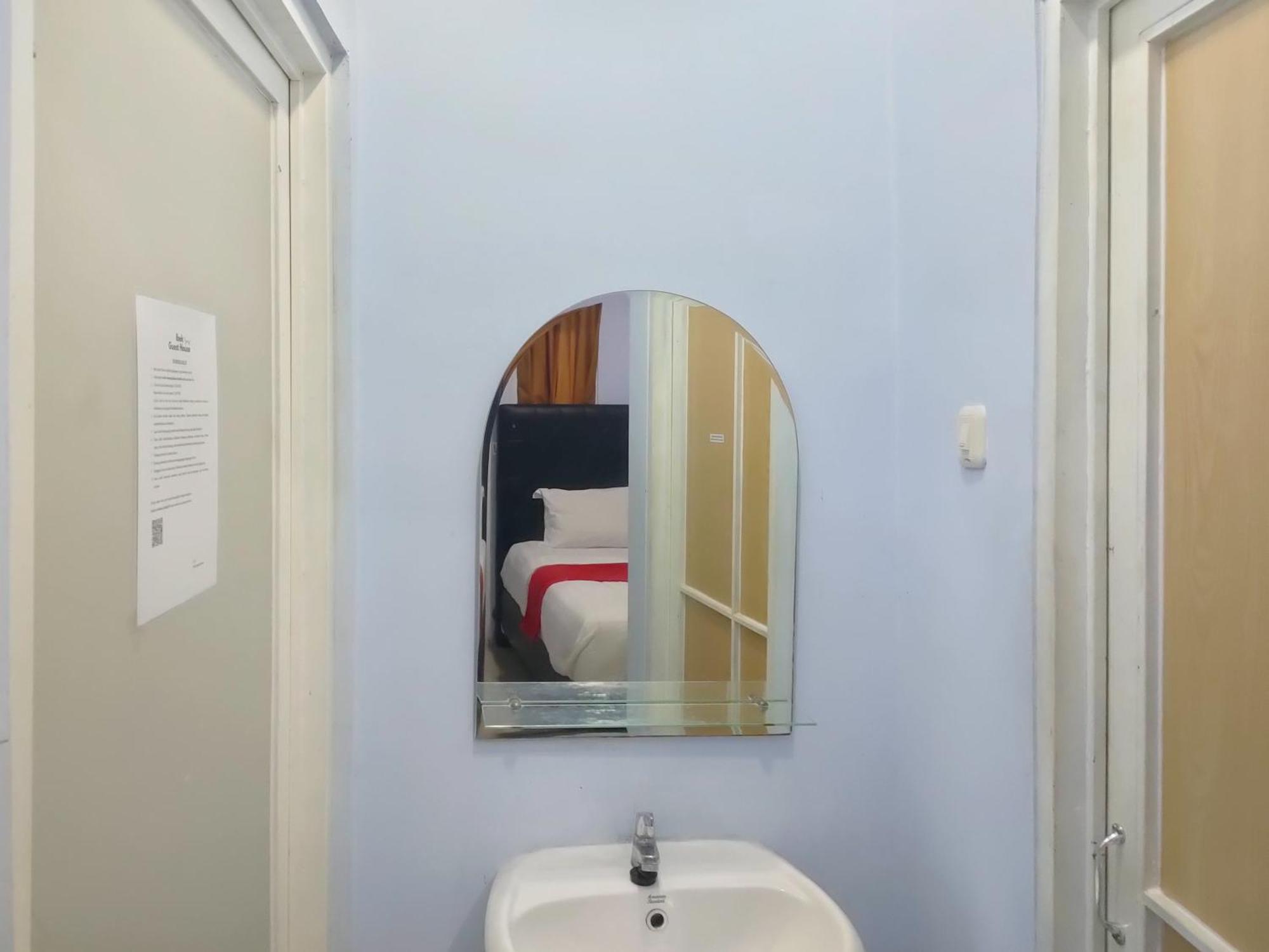 Reddoorz Syariah Near Stasiun Wates Hotell Wates  Exteriör bild