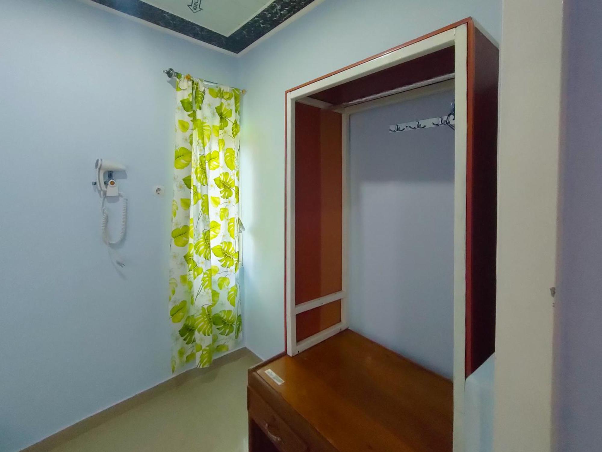 Reddoorz Syariah Near Stasiun Wates Hotell Wates  Exteriör bild